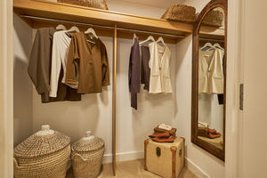 Walk In Wardrobe- click for photo gallery